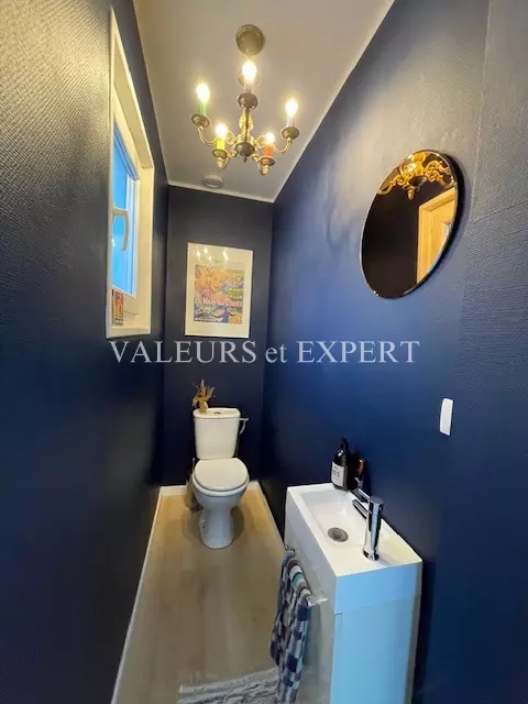 WC indépendant avec lave-mains
