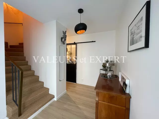 Hall bas d’escalier