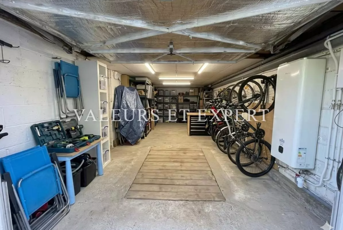 GARAGE